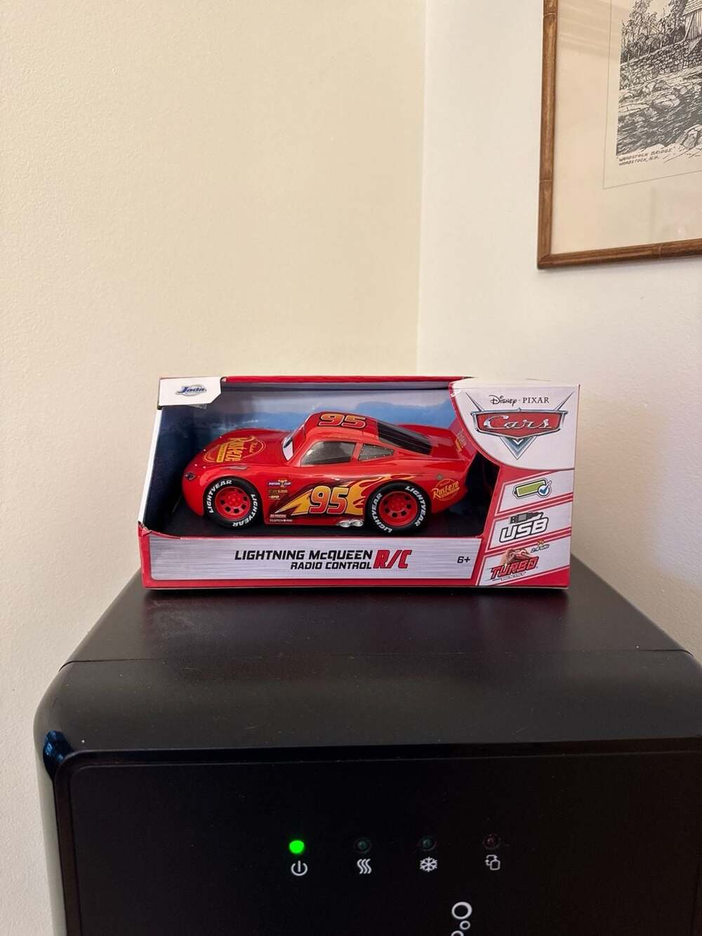 Disney Pixar Cars Lightning McQueen 1:24 Scale Remote Control RC Car